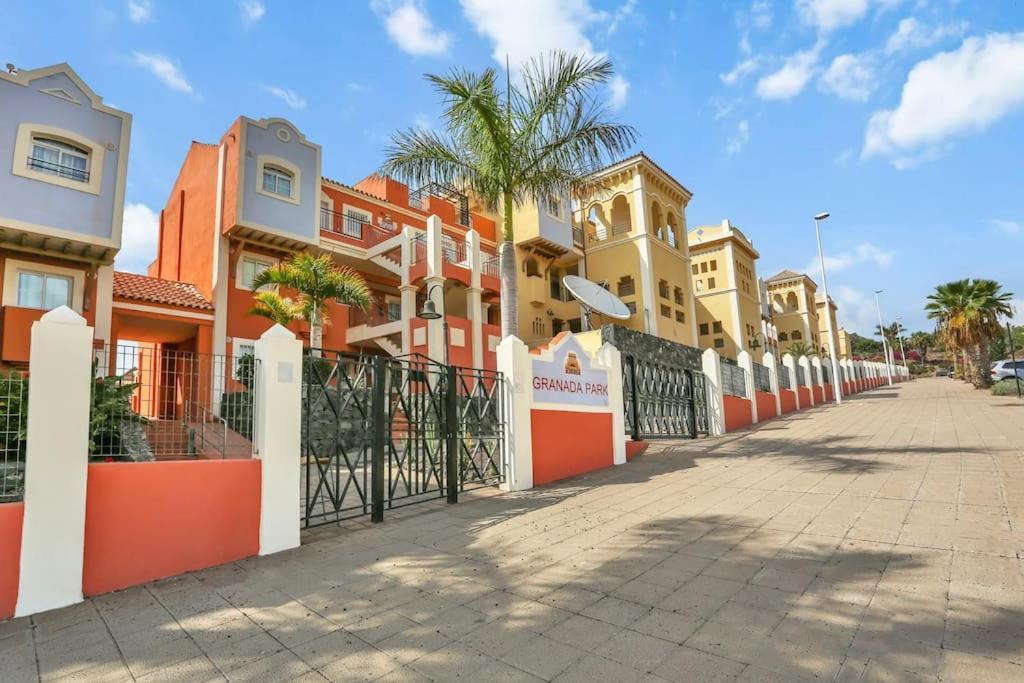 Вилла Luxury House Granada Park Арона Экстерьер фото